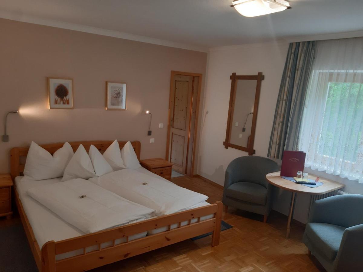 Pension Isabella Бад-Кляйнкірхгайм Екстер'єр фото
